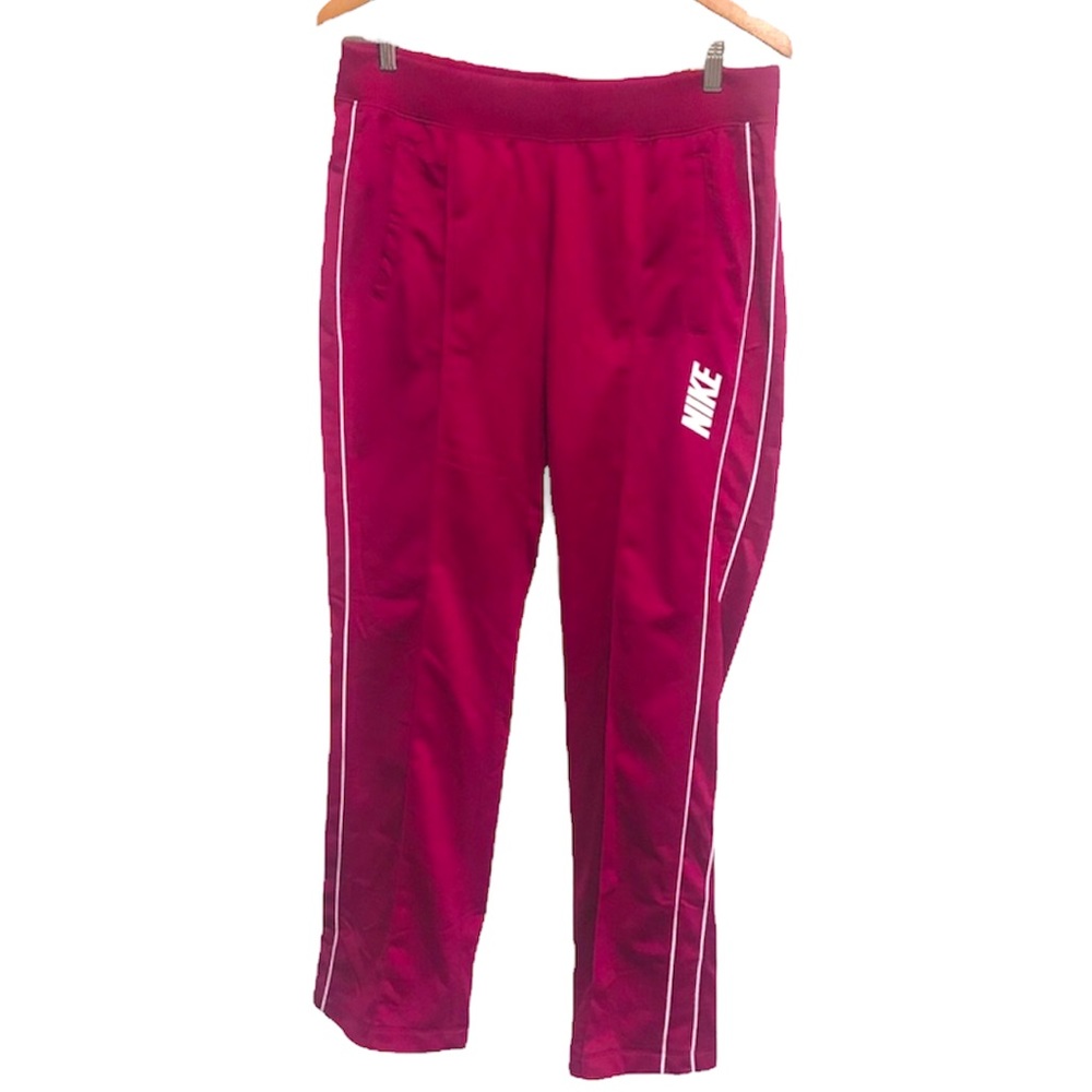 Women’s Nike Sweats in a Wine Color Sz M